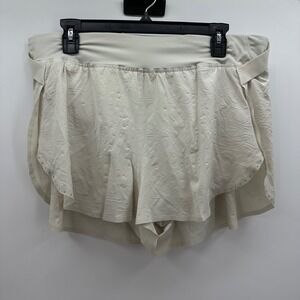 Lululemon‎ Fast And Free High-Rise Short 2" Airflow in Emboss Bone Size 12
